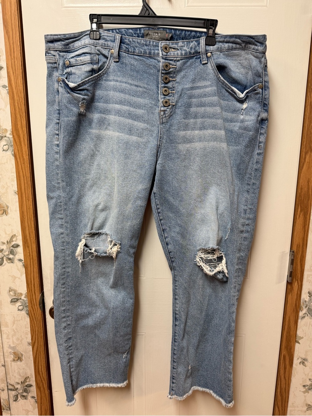 Torrid Distressed Button-Fly Boyfriend Jeans Light Wash Plus Size 18R